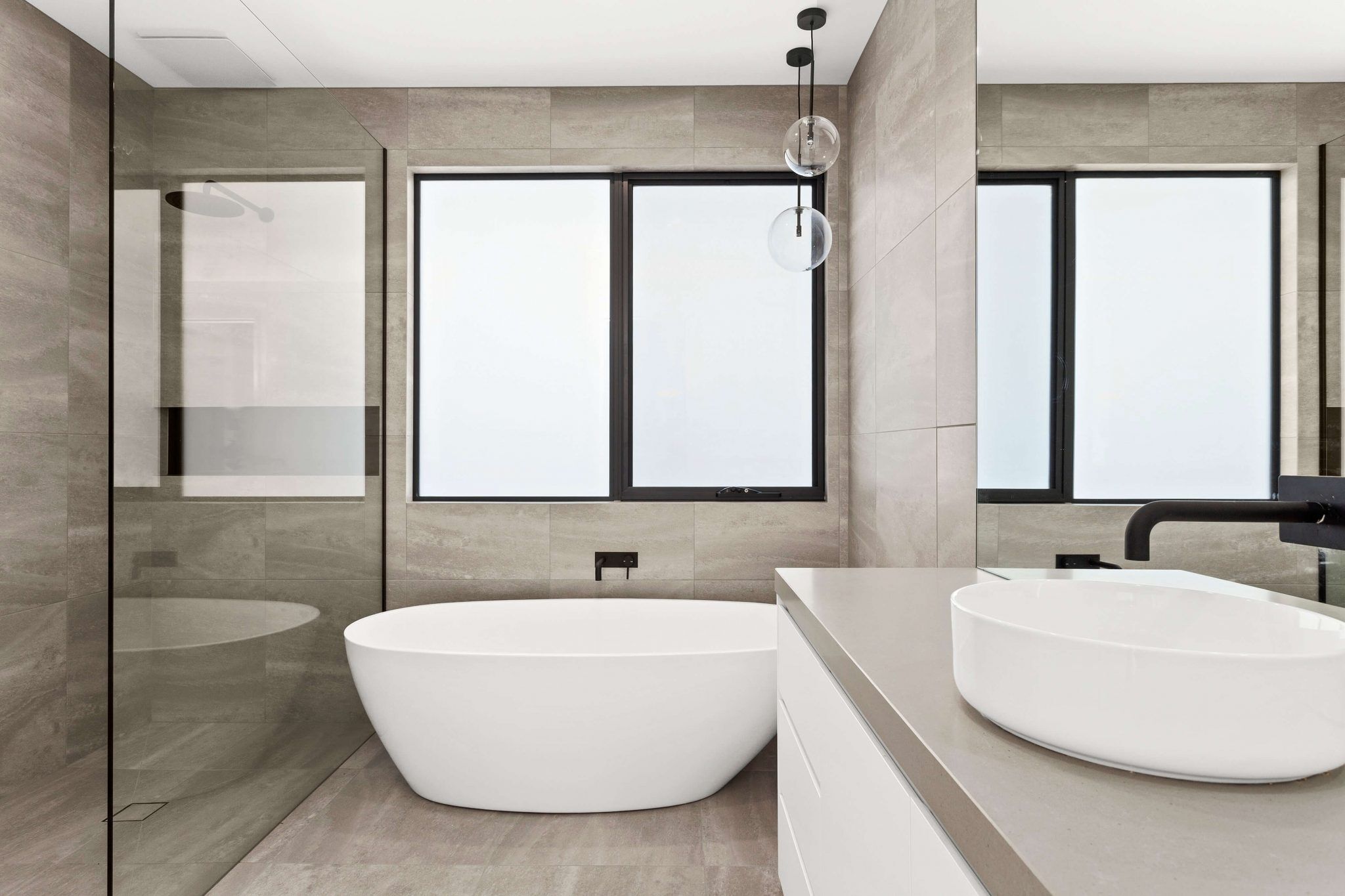 7 Small Bathroom Ideas to Maximise Space and Functionality | Gentrify |  Geelong Home Builders